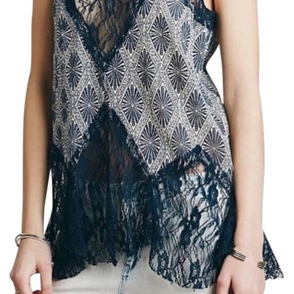 Free People Bell Trapeze Lace Cami tank top size XS - Picture 9 of 9